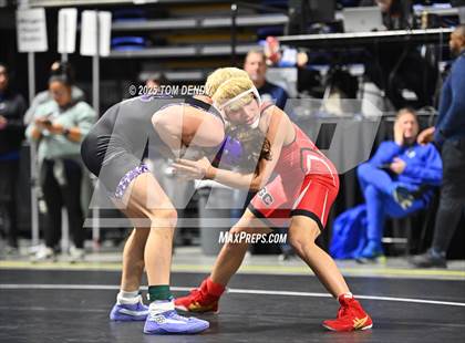 Thumbnail 1 in UIL Wrestling 5A-6A Finals (Round 1) photogallery.