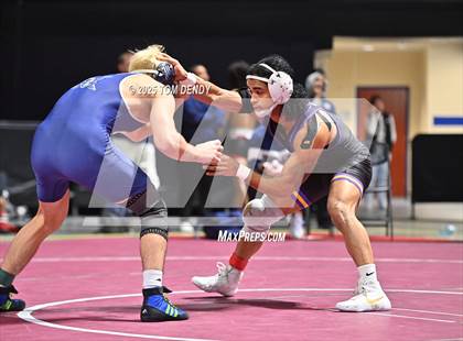 Thumbnail 3 in UIL Wrestling 5A-6A Finals (Round 1) photogallery.