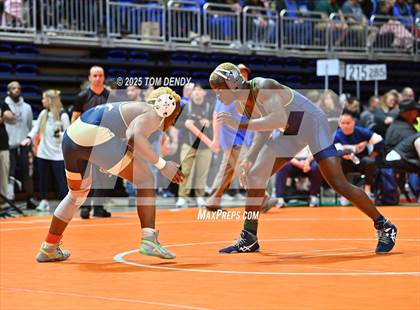 Thumbnail 3 in UIL Wrestling 5A-6A Finals (Round 1) photogallery.