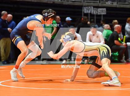 Thumbnail 1 in UIL Wrestling 5A-6A Finals (Round 1) photogallery.