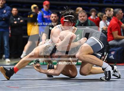 Thumbnail 1 in UIL Wrestling 5A-6A Finals (Round 1) photogallery.