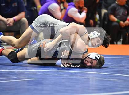 Thumbnail 2 in UIL Wrestling 5A-6A Finals (Round 1) photogallery.