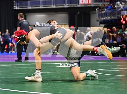 Thumbnail 2 in UIL Wrestling 5A-6A Finals (Round 1) photogallery.