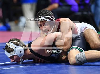 Thumbnail 2 in UIL Wrestling 5A-6A Finals (Round 1) photogallery.
