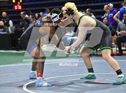 Thumbnail 1 in UIL Wrestling 5A-6A Finals (Round 1) photogallery.