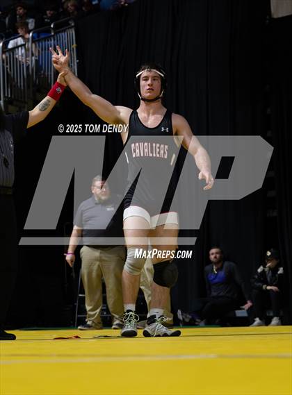 Thumbnail 3 in UIL Wrestling 5A-6A Finals (Round 1) photogallery.