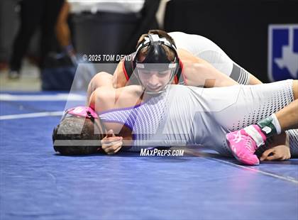 Thumbnail 2 in UIL Wrestling 5A-6A Finals (Round 1) photogallery.