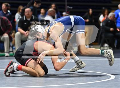 Thumbnail 1 in UIL Wrestling 5A-6A Finals (Round 1) photogallery.