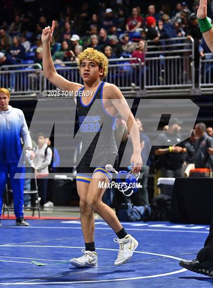Thumbnail 2 in UIL Wrestling 5A-6A Finals (Round 1) photogallery.