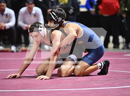 Thumbnail 2 in UIL Wrestling 5A-6A Finals (Round 1) photogallery.