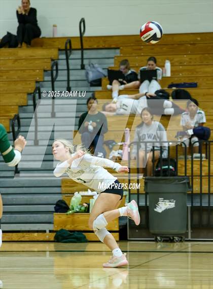 Thumbnail 1 in Juanita @ Redmond photogallery.