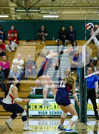 Thumbnail 1 in Juanita @ Redmond photogallery.