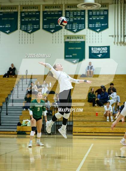 Thumbnail 1 in Juanita @ Redmond photogallery.