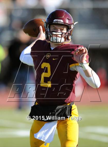 Thumbnail 2 in Homewood-Flossmoor @ Loyola Academy (IHSA Class 8A Quarterfinal) photogallery.