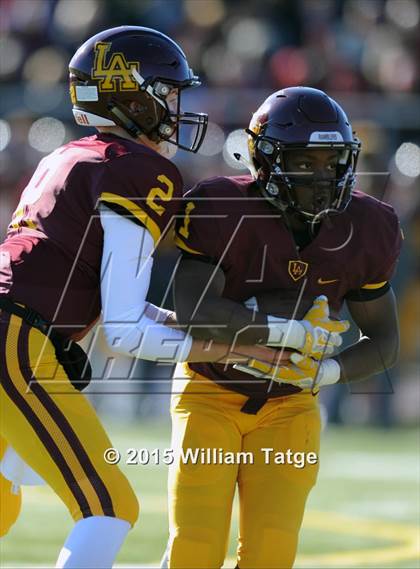 Thumbnail 3 in Homewood-Flossmoor @ Loyola Academy (IHSA Class 8A Quarterfinal) photogallery.