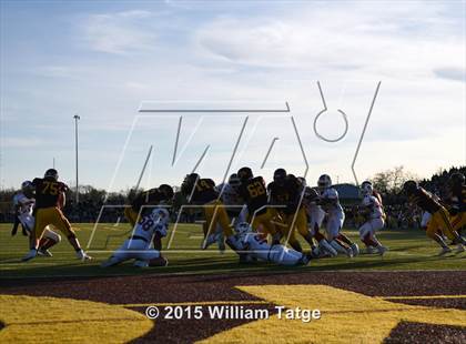 Thumbnail 1 in Homewood-Flossmoor @ Loyola Academy (IHSA Class 8A Quarterfinal) photogallery.