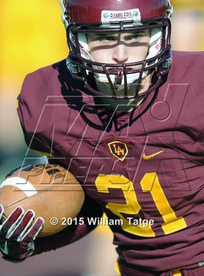 Thumbnail 2 in Homewood-Flossmoor @ Loyola Academy (IHSA Class 8A Quarterfinal) photogallery.