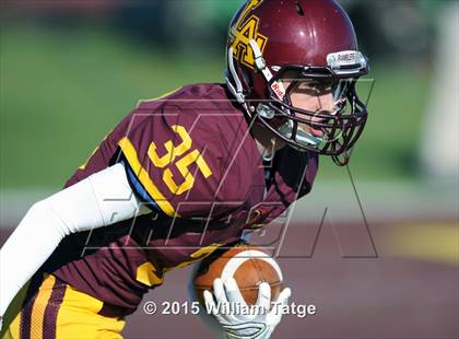 Thumbnail 2 in Homewood-Flossmoor @ Loyola Academy (IHSA Class 8A Quarterfinal) photogallery.