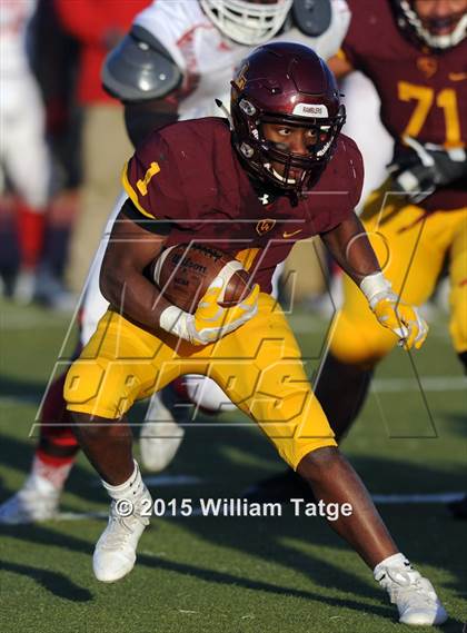 Thumbnail 1 in Homewood-Flossmoor @ Loyola Academy (IHSA Class 8A Quarterfinal) photogallery.