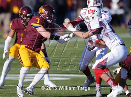 Thumbnail 3 in Homewood-Flossmoor @ Loyola Academy (IHSA Class 8A Quarterfinal) photogallery.