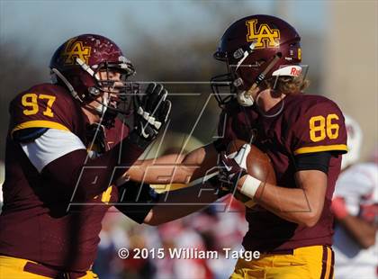 Thumbnail 3 in Homewood-Flossmoor @ Loyola Academy (IHSA Class 8A Quarterfinal) photogallery.