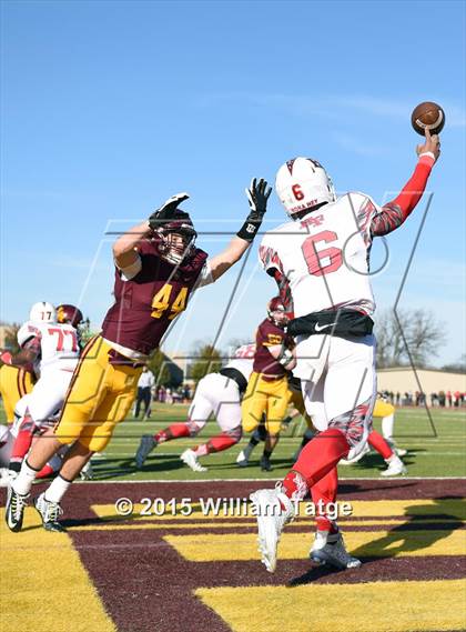 Thumbnail 1 in Homewood-Flossmoor @ Loyola Academy (IHSA Class 8A Quarterfinal) photogallery.