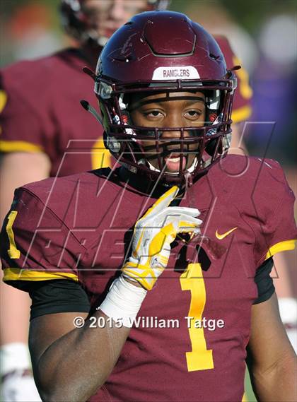 Thumbnail 2 in Homewood-Flossmoor @ Loyola Academy (IHSA Class 8A Quarterfinal) photogallery.
