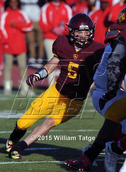 Thumbnail 3 in Homewood-Flossmoor @ Loyola Academy (IHSA Class 8A Quarterfinal) photogallery.