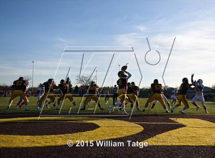 Thumbnail 1 in Homewood-Flossmoor @ Loyola Academy (IHSA Class 8A Quarterfinal) photogallery.