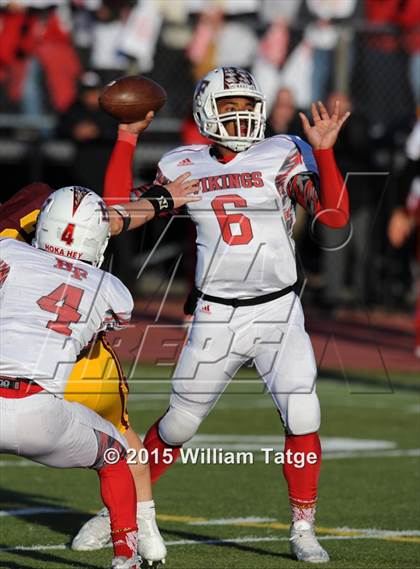 Thumbnail 3 in Homewood-Flossmoor @ Loyola Academy (IHSA Class 8A Quarterfinal) photogallery.