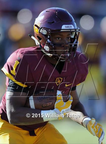 Thumbnail 1 in Homewood-Flossmoor @ Loyola Academy (IHSA Class 8A Quarterfinal) photogallery.