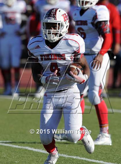 Thumbnail 1 in Homewood-Flossmoor @ Loyola Academy (IHSA Class 8A Quarterfinal) photogallery.