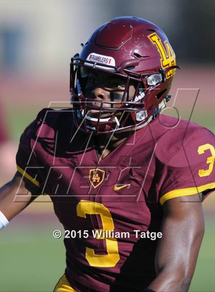 Thumbnail 3 in Homewood-Flossmoor @ Loyola Academy (IHSA Class 8A Quarterfinal) photogallery.