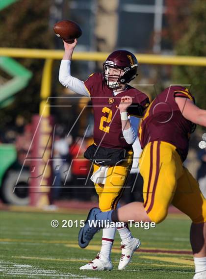 Thumbnail 2 in Homewood-Flossmoor @ Loyola Academy (IHSA Class 8A Quarterfinal) photogallery.