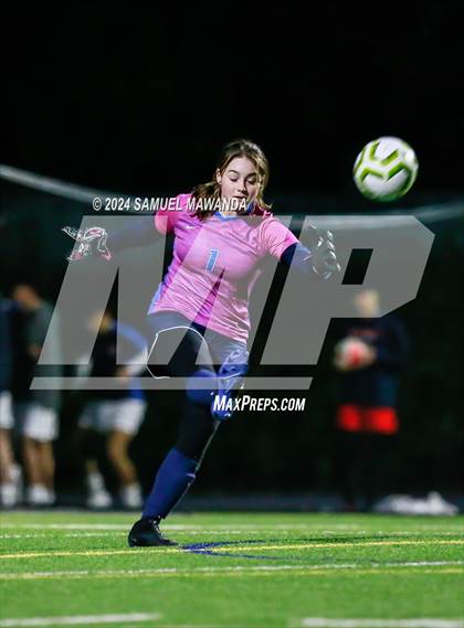 Thumbnail 3 in Brentwood School vs Crossroads photogallery.
