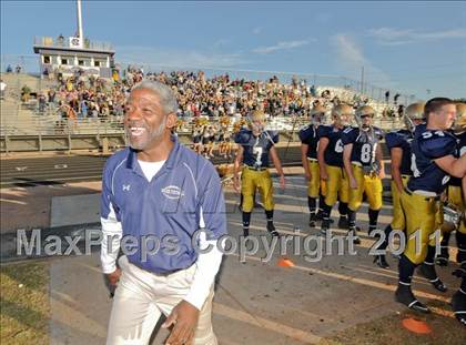 Thumbnail 3 in Thatcher vs. Yuma Catholic (AIA 2A State Semifinal) photogallery.