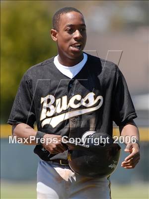 Thumbnail 2 in Grossmont vs. Mission Bay (56th Annual Lions Invitational) photogallery.
