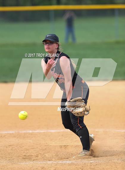 Thumbnail 3 in Middletown vs South Carroll (Williamsport Tournament) photogallery.