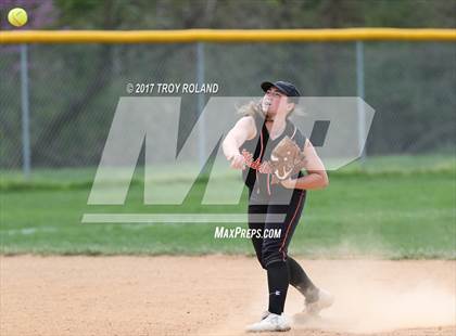 Thumbnail 2 in Middletown vs South Carroll (Williamsport Tournament) photogallery.
