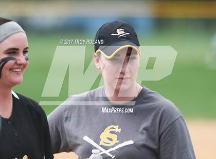 Thumbnail 3 in Middletown vs South Carroll (Williamsport Tournament) photogallery.
