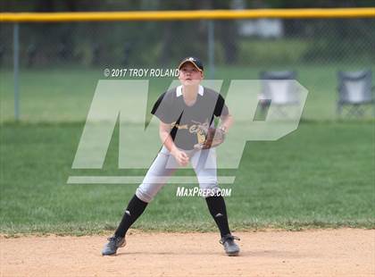 Thumbnail 1 in Middletown vs South Carroll (Williamsport Tournament) photogallery.