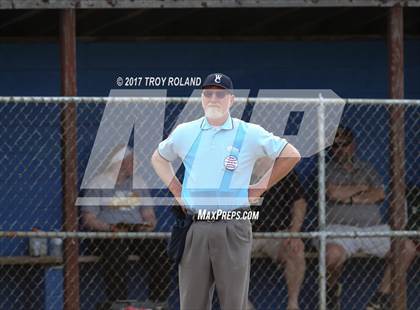 Thumbnail 2 in Middletown vs South Carroll (Williamsport Tournament) photogallery.