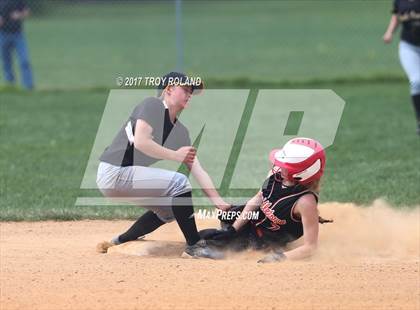 Thumbnail 2 in Middletown vs South Carroll (Williamsport Tournament) photogallery.