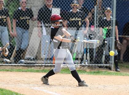 Thumbnail 2 in Middletown vs South Carroll (Williamsport Tournament) photogallery.