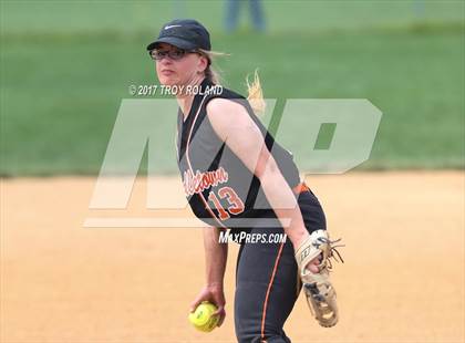 Thumbnail 2 in Middletown vs South Carroll (Williamsport Tournament) photogallery.
