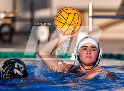 Thumbnail 3 in Walnut @ Charter Oak photogallery.