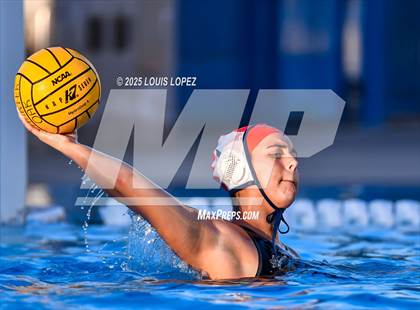 Thumbnail 1 in Walnut @ Charter Oak photogallery.