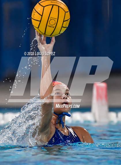 Thumbnail 1 in Walnut @ Charter Oak photogallery.