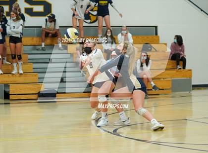 Thumbnail 2 in Golden @ Evergreen photogallery.