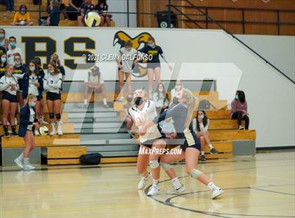 Thumbnail 1 in Golden @ Evergreen photogallery.